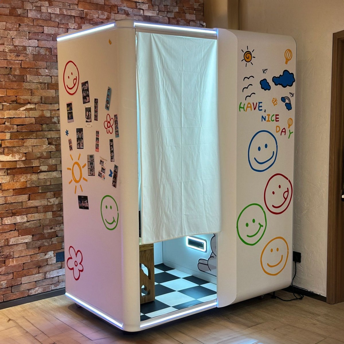 Smile Station Photo Booth - Centric Billiard | Hong Kong's Premier Pool Table and Game Tables Retailer